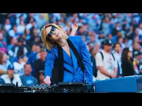 画像 YOSHIKI Performs the National Anthem at Dodger Stadium | Cutting-Edge - Classical Fusion!
