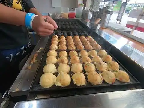 画像 「世界一再生されていた、たこ焼き屋さん」のたこ焼きの焼き方。早送りなし。高画質ノーカット版。誤差1粒1g未満。